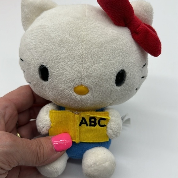 Hello Kitty Small Black Messenger Bag and Stuffed animal NYB5616K - Picture 12 of 13